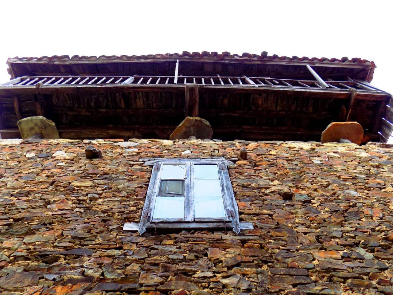 4 soveværelse Byhus til salg i Salas med garage - € 60.000 (Ref: 6128429)