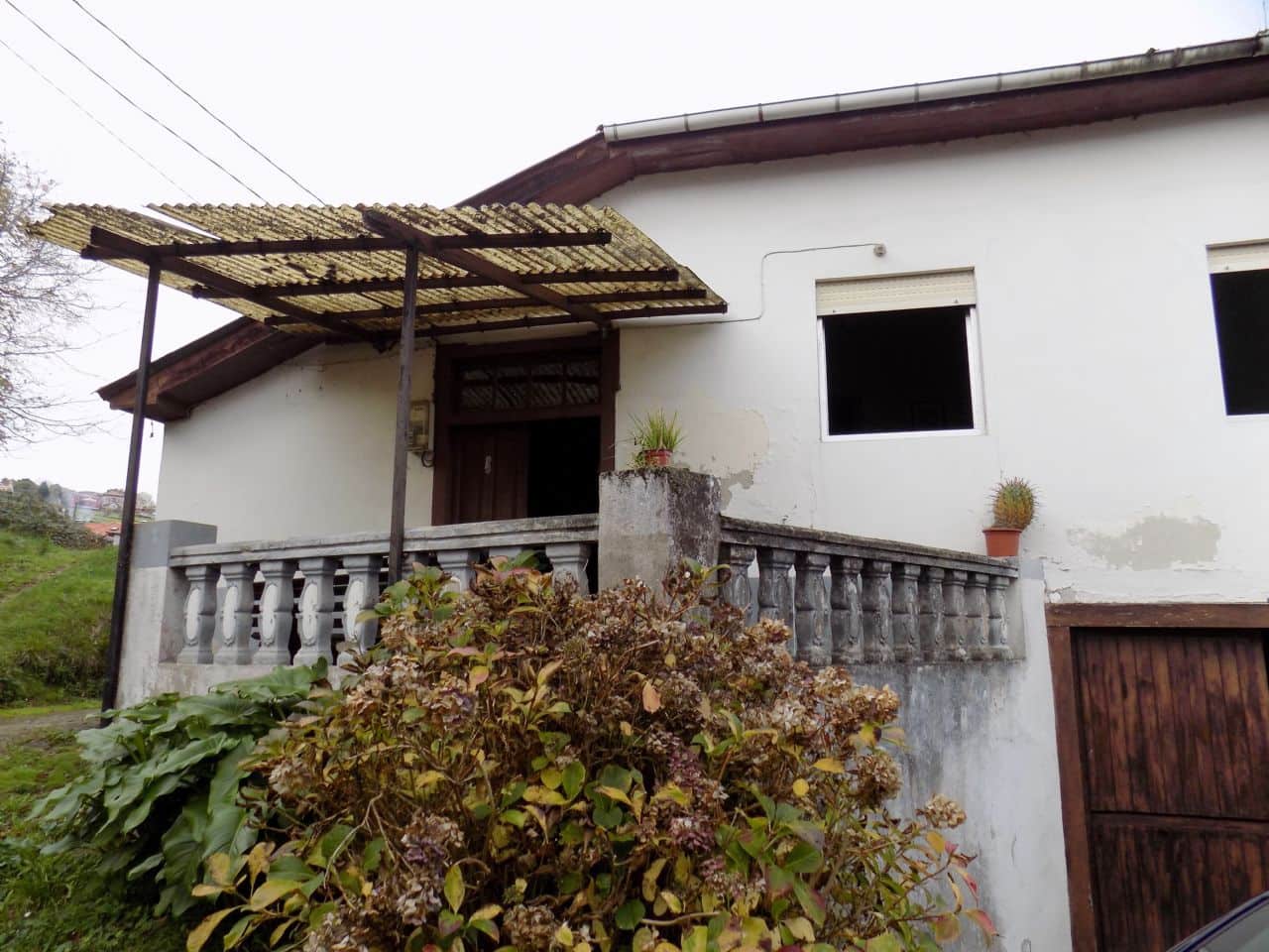 4 soveværelse Byhus til salg i Salas med garage - € 60.000 (Ref: 6128429)