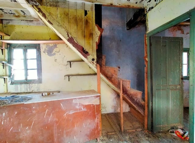 2 quarto Moradia Geminada para venda em Pravia com garagem - 30 000 € (Ref: 6453901)