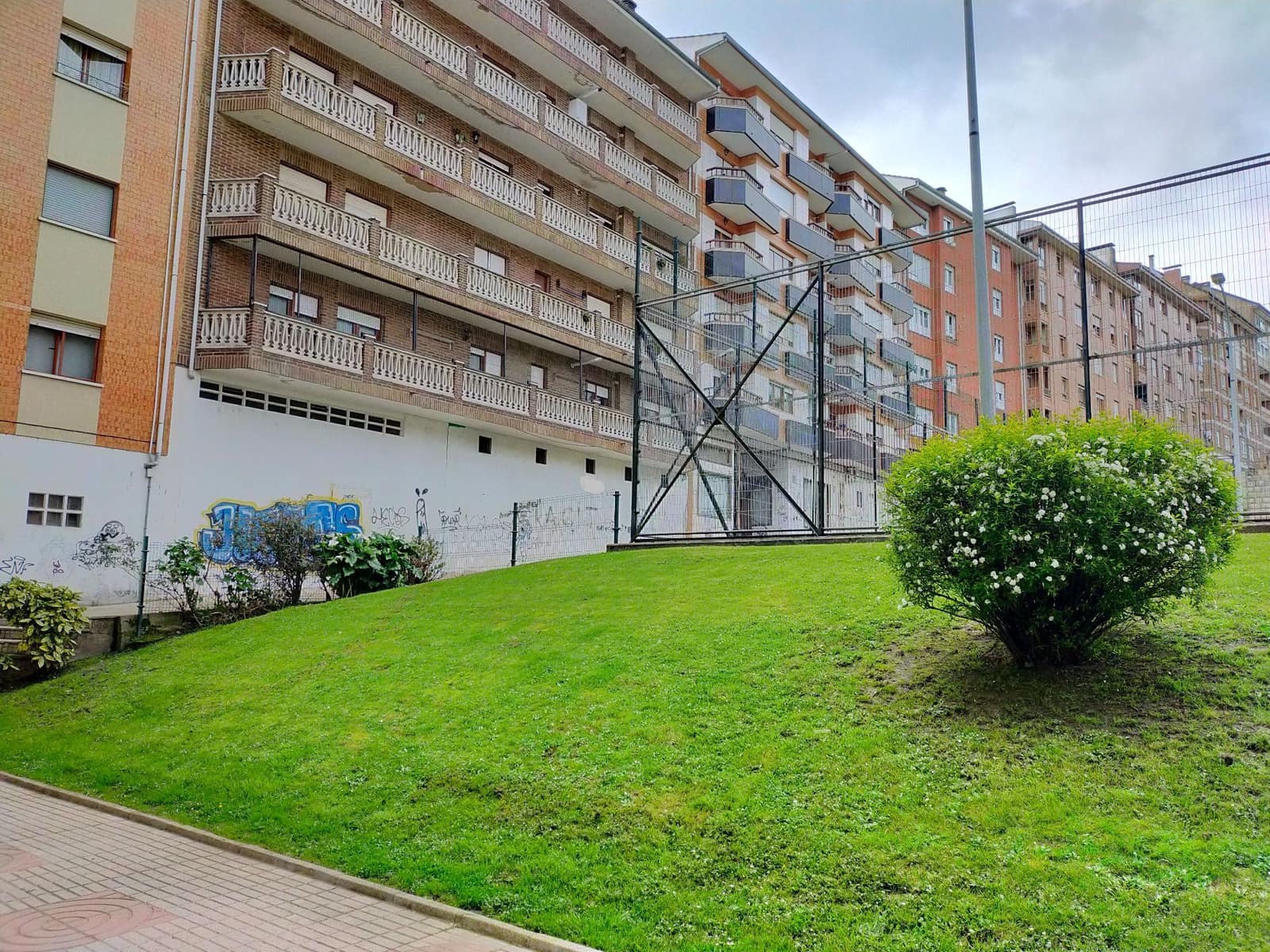 Erhverv til salg i Pravia - € 80.000 (Ref: 6724371)