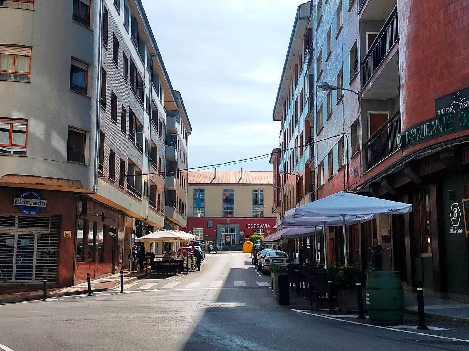 Kaupallinen myytävänä paikassa Pravia - 150 000 € (Ref: 7145523)