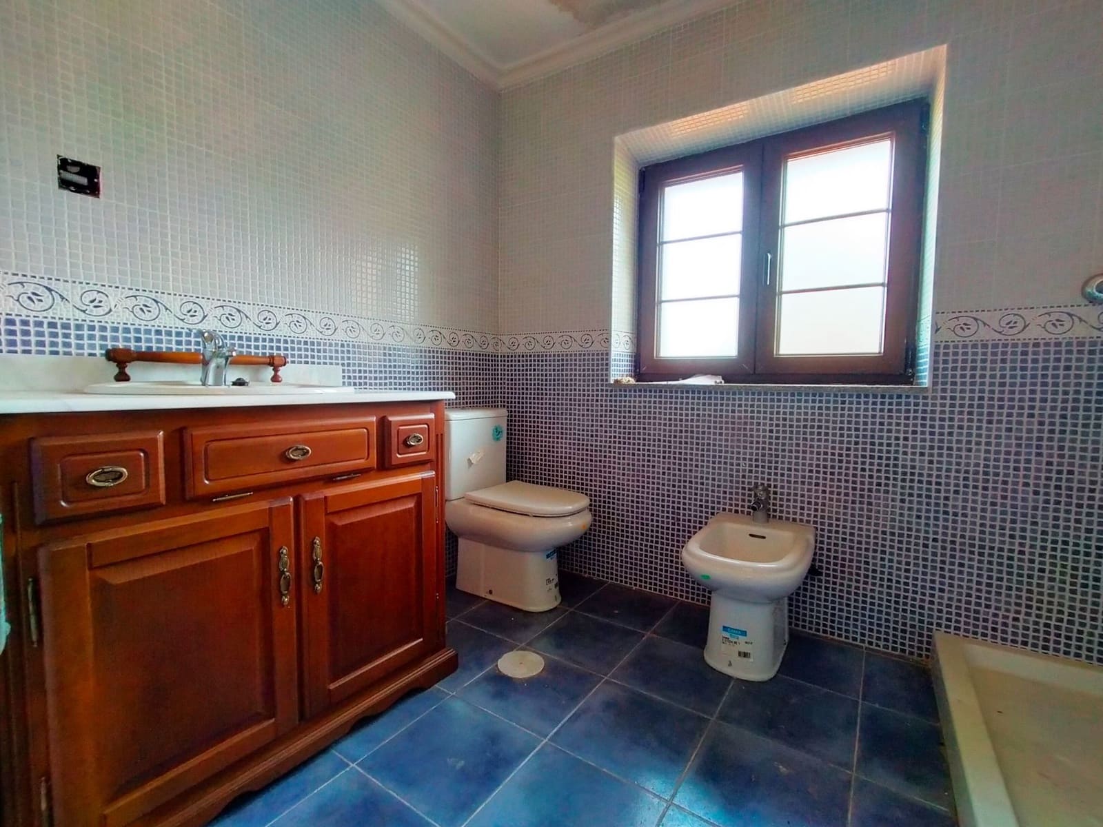 8 soveværelse Villa til salg i Pravia - € 390.000 (Ref: 7333117)