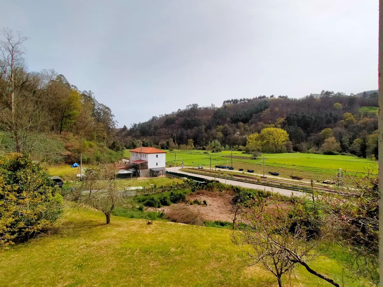 Grunde uden byggetilladelser til salg i Candamo - € 90.000 (Ref: 7519233)