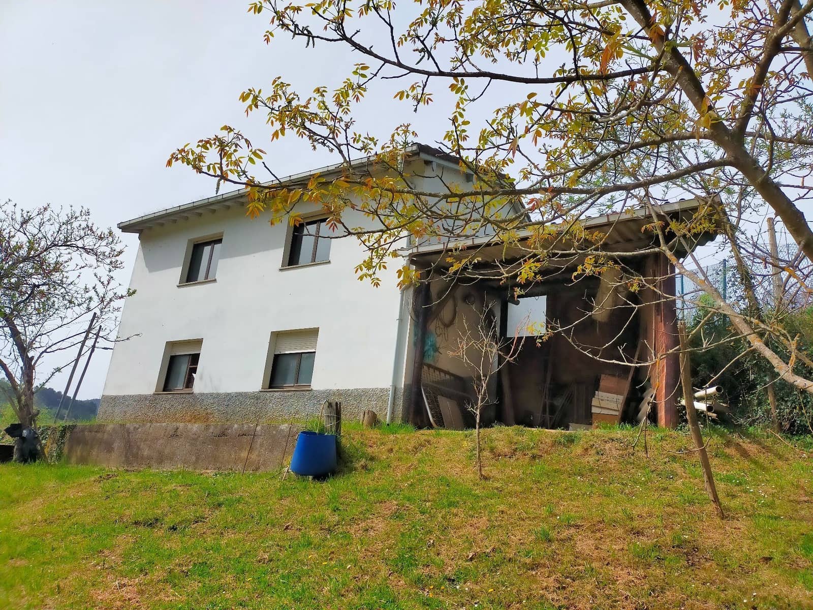 Grunde uden byggetilladelser til salg i Candamo - € 90.000 (Ref: 7519233)