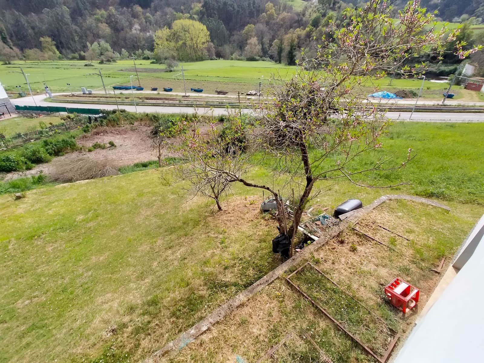 Grunde uden byggetilladelser til salg i Candamo - € 90.000 (Ref: 7519233)