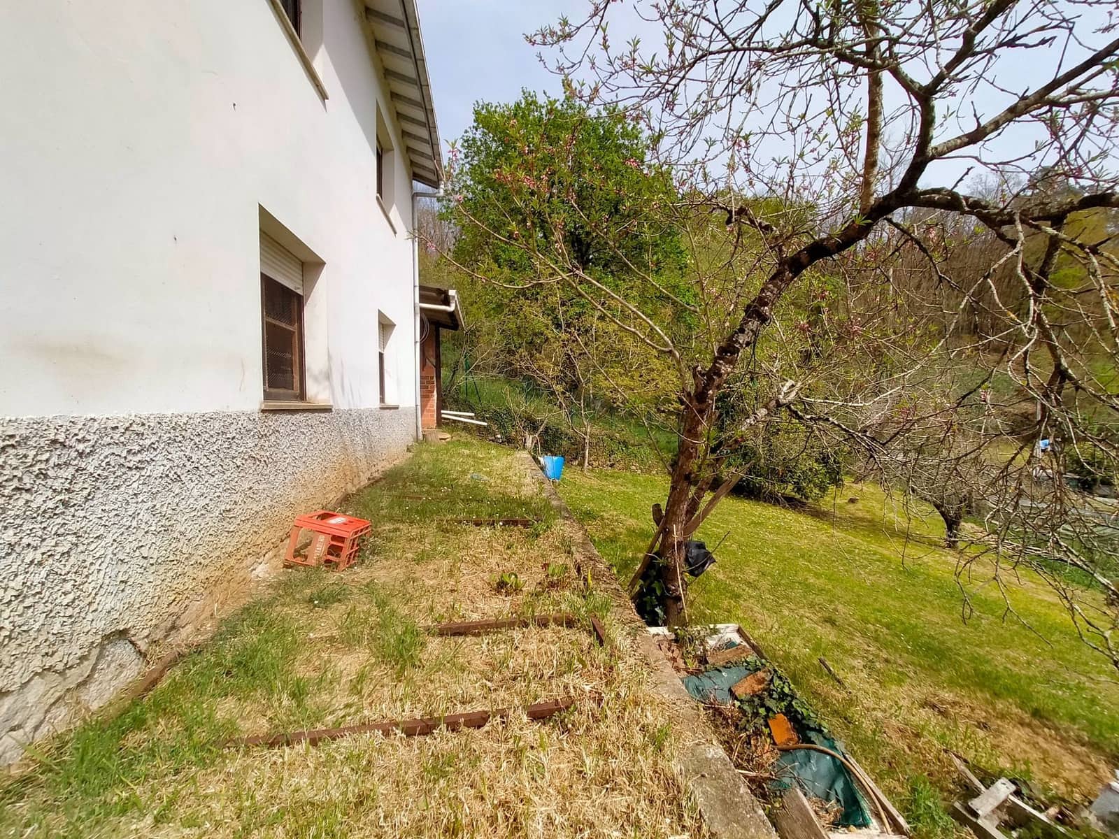 Grunde uden byggetilladelser til salg i Candamo - € 90.000 (Ref: 7519233)