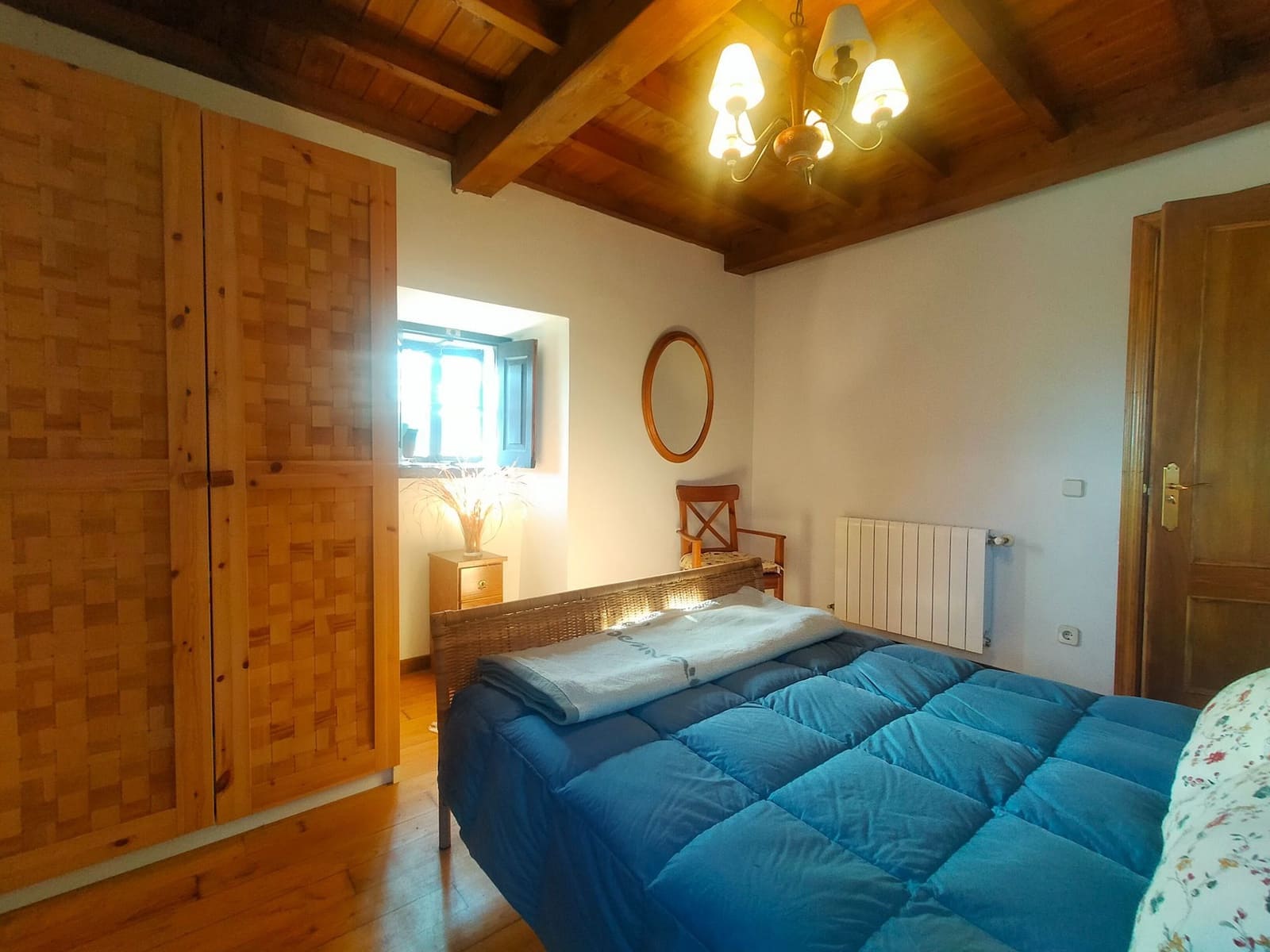 3 soverom Hus til salgs i Salas med garasje - € 220 000 (Ref: 7885577)