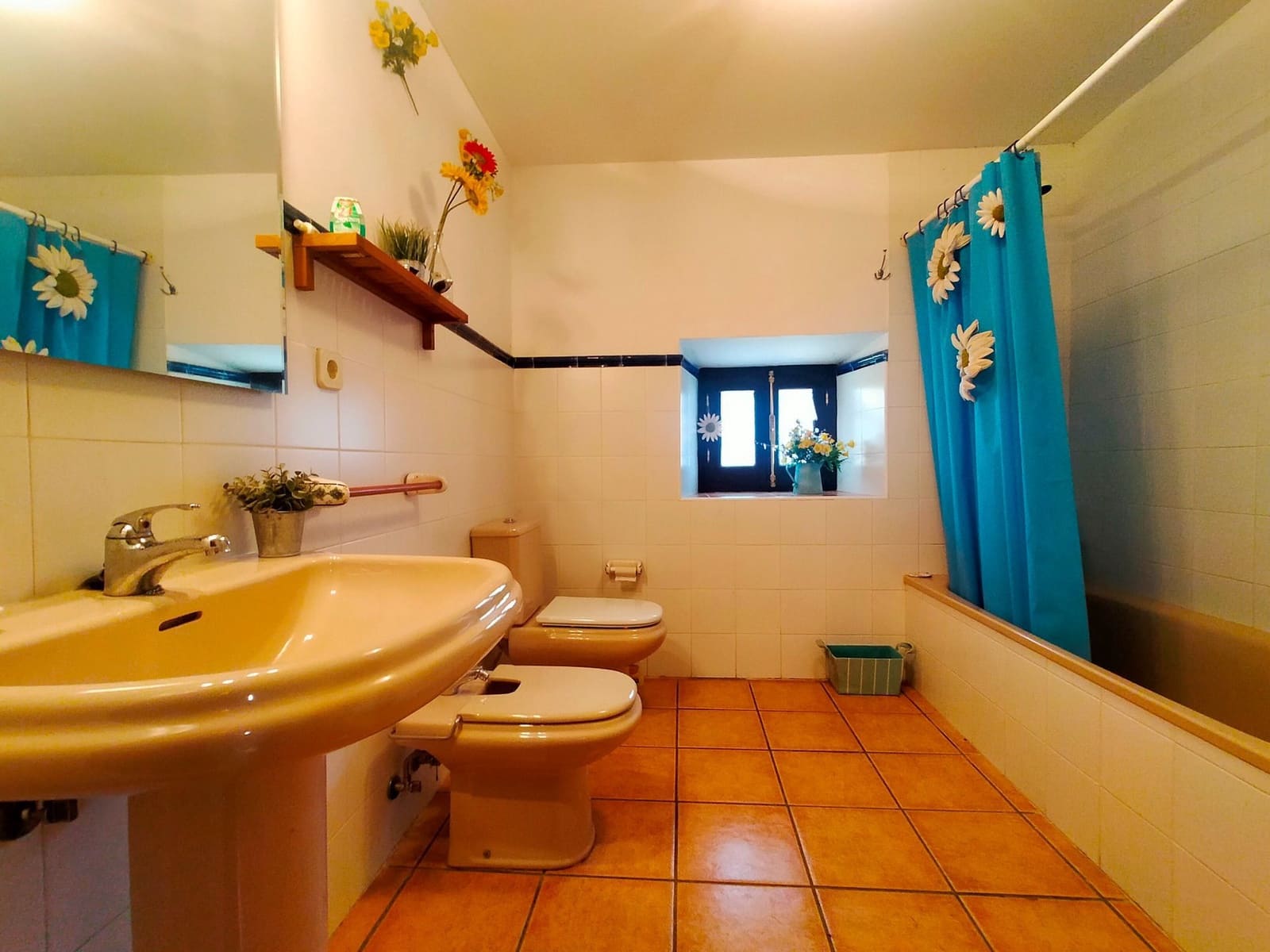 3 soverom Hus til salgs i Salas med garasje - € 220 000 (Ref: 7885577)