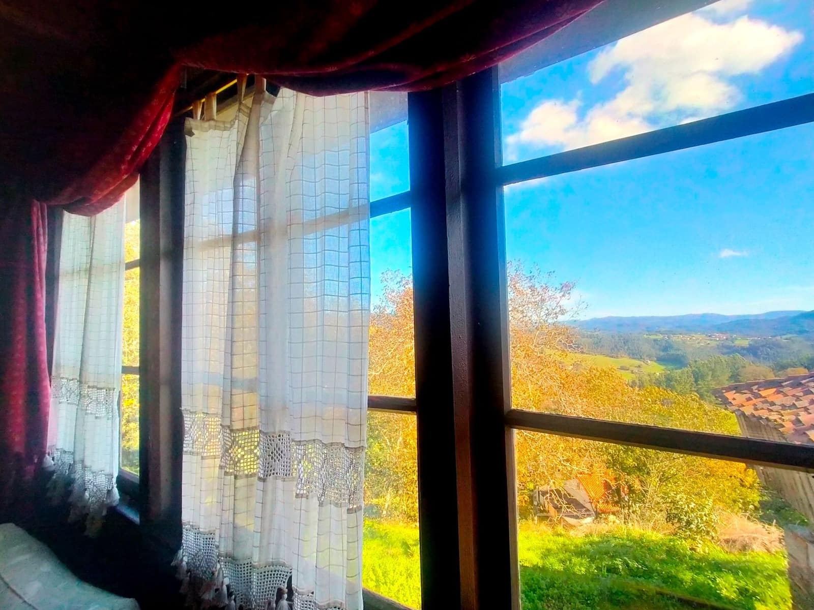 3 soverom Hus til salgs i Salas med garasje - € 220 000 (Ref: 7885577)