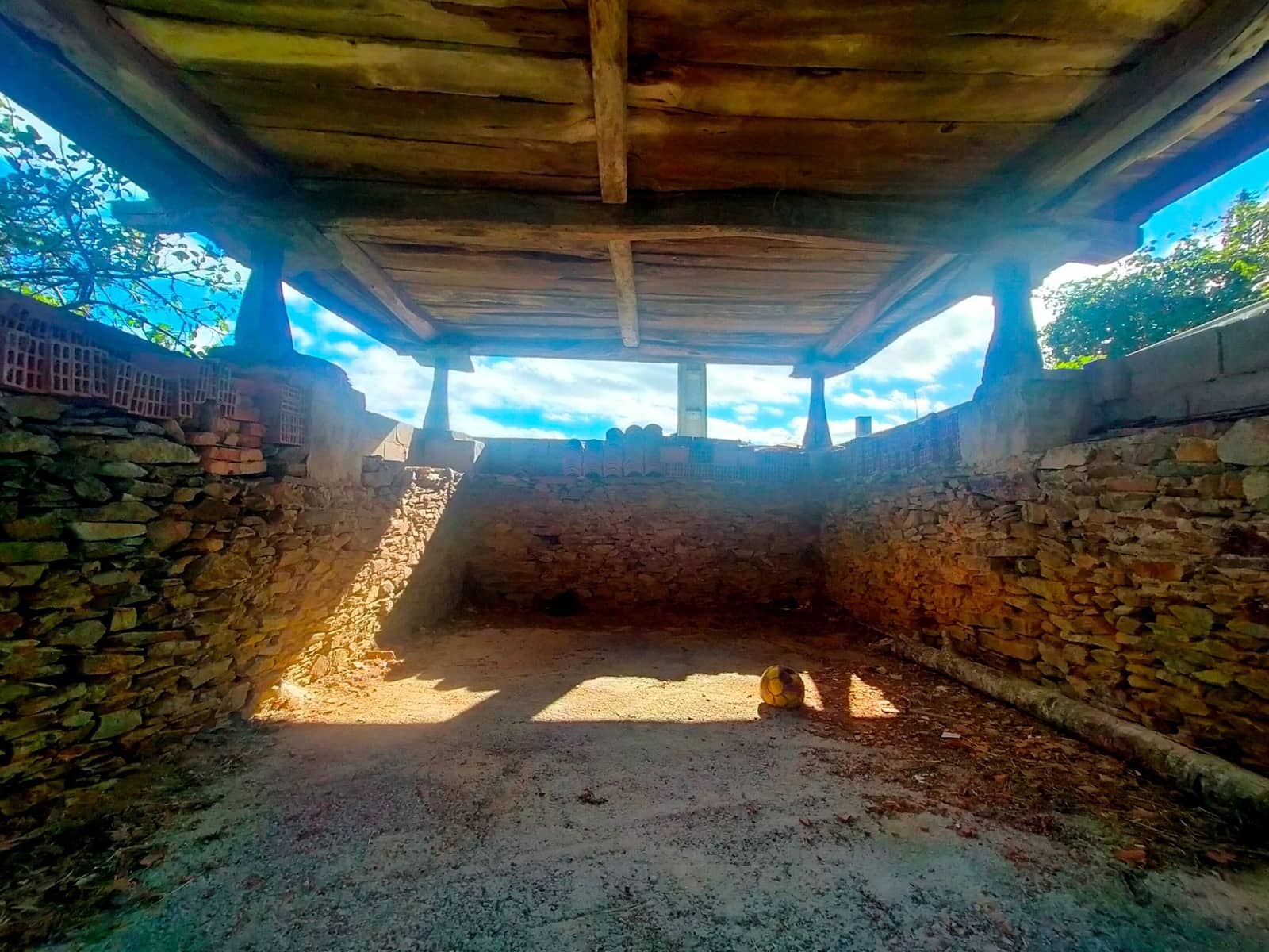 3 soverom Hus til salgs i Salas med garasje - € 220 000 (Ref: 7885577)