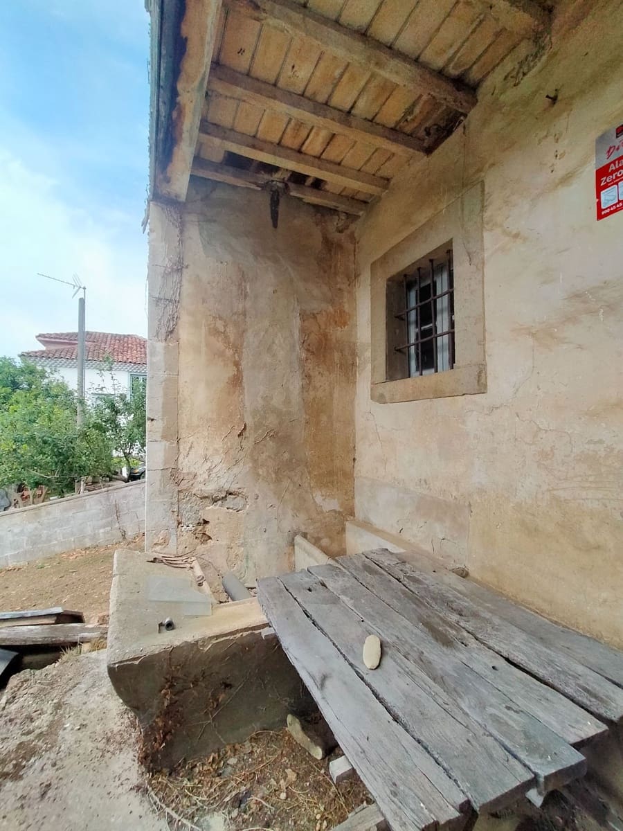 5 slaapkamer Finca/Landhuis te koop in Pravia met garage - € 135.000 (Ref: 8480603)