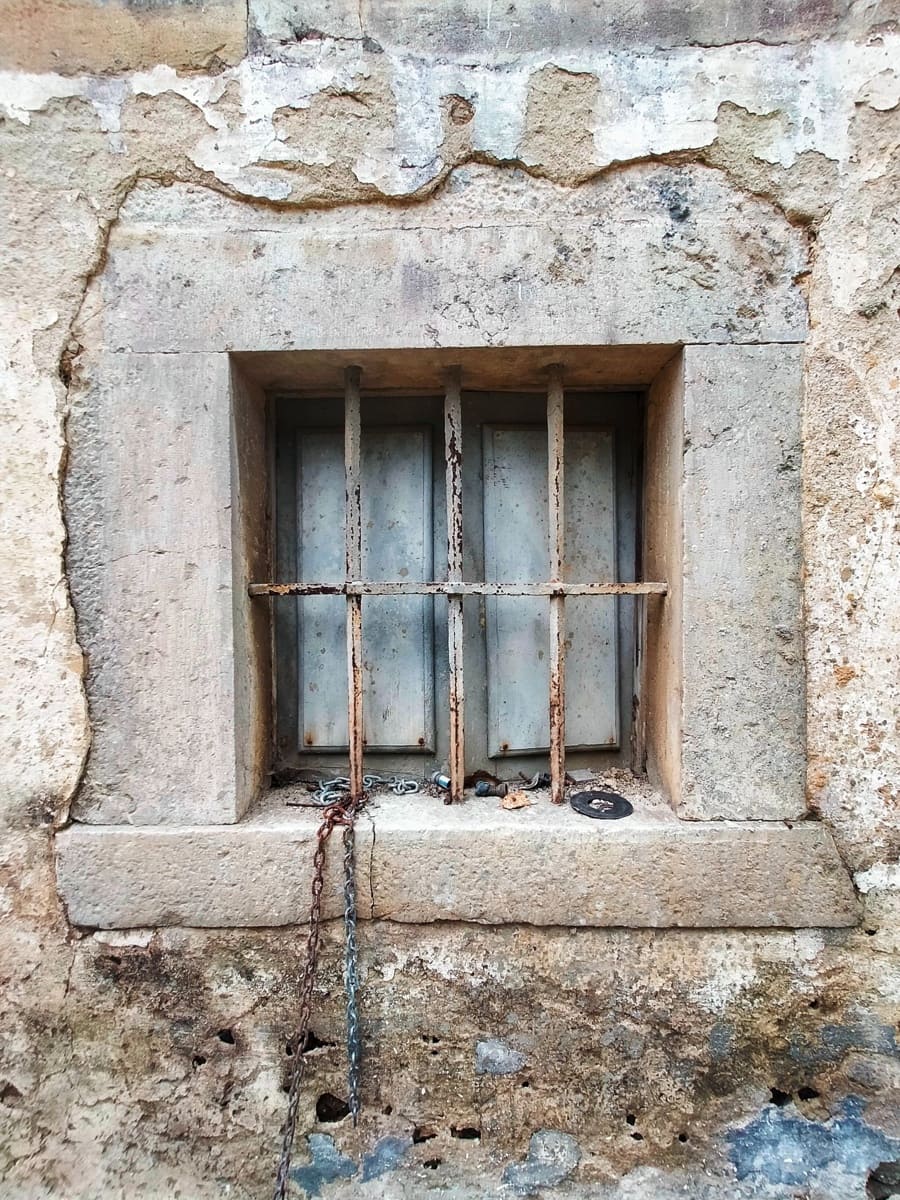 5 slaapkamer Finca/Landhuis te koop in Pravia met garage - € 135.000 (Ref: 8480603)