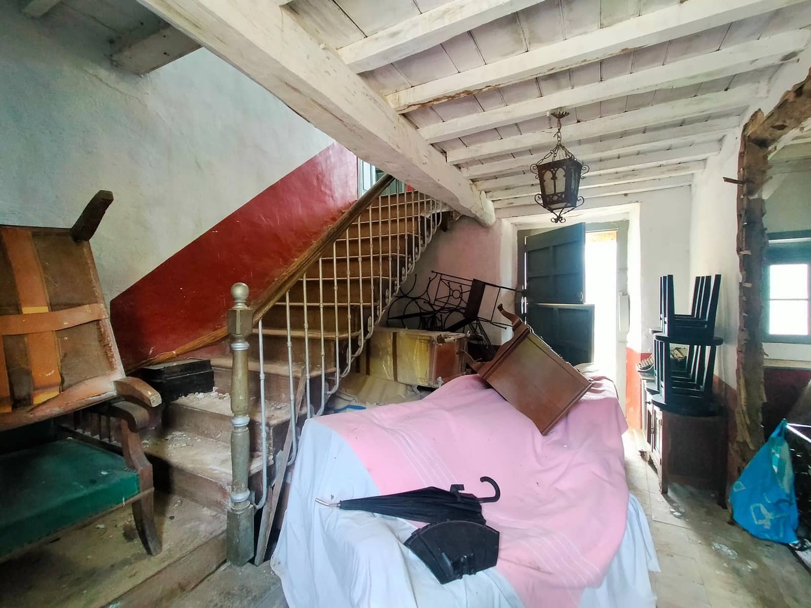 5 slaapkamer Finca/Landhuis te koop in Pravia met garage - € 135.000 (Ref: 8480603)