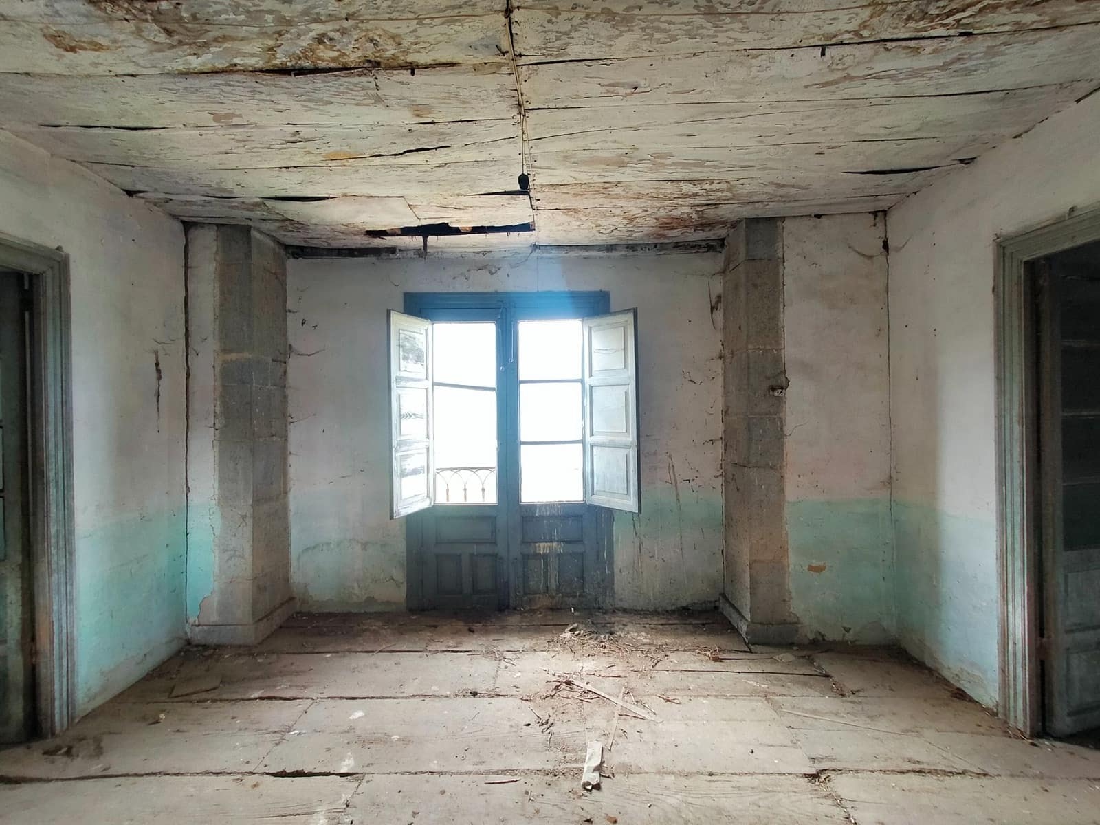 5 slaapkamer Finca/Landhuis te koop in Pravia met garage - € 135.000 (Ref: 8480603)