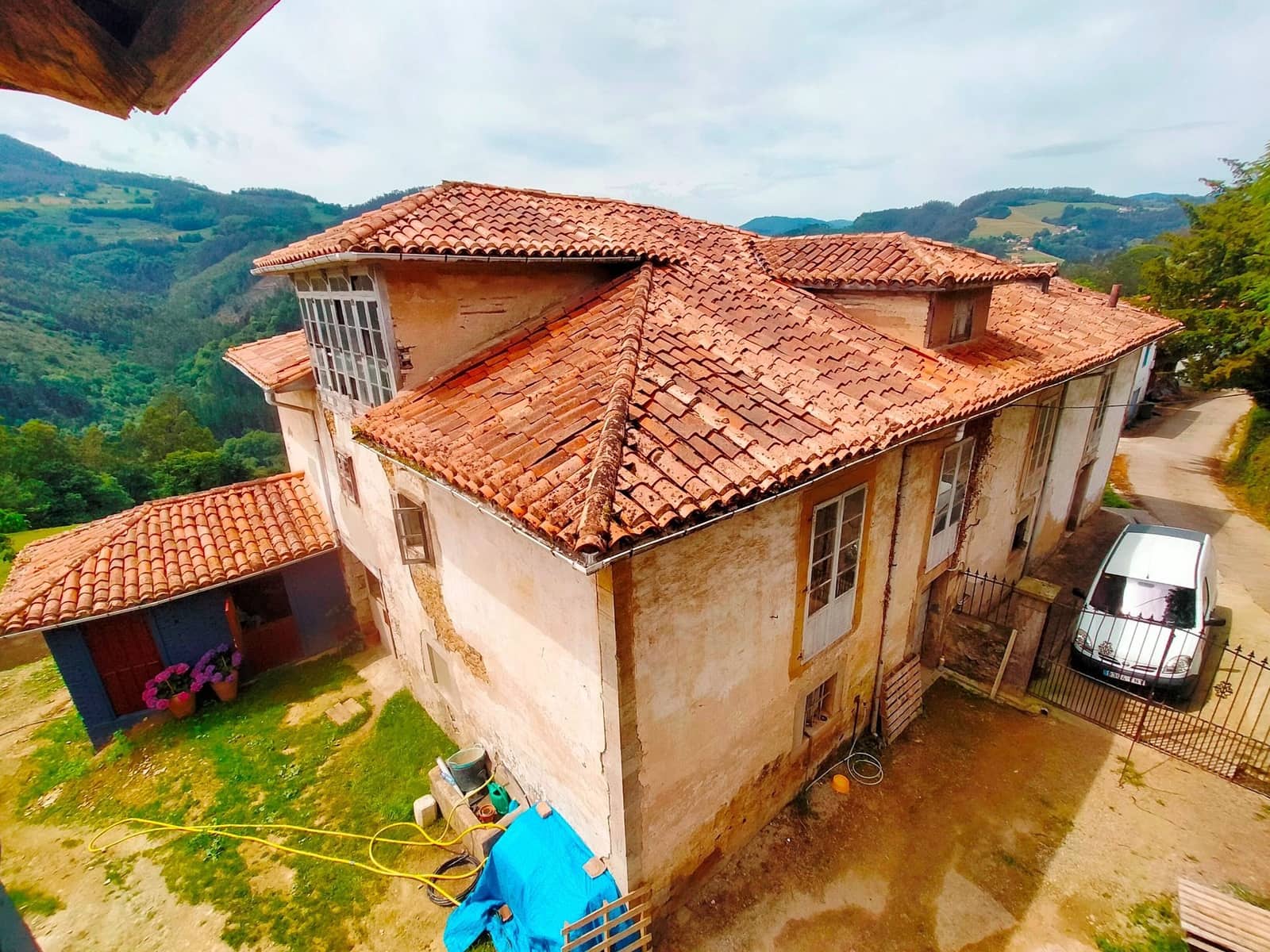 5 slaapkamer Finca/Landhuis te koop in Pravia met garage - € 135.000 (Ref: 8480603)