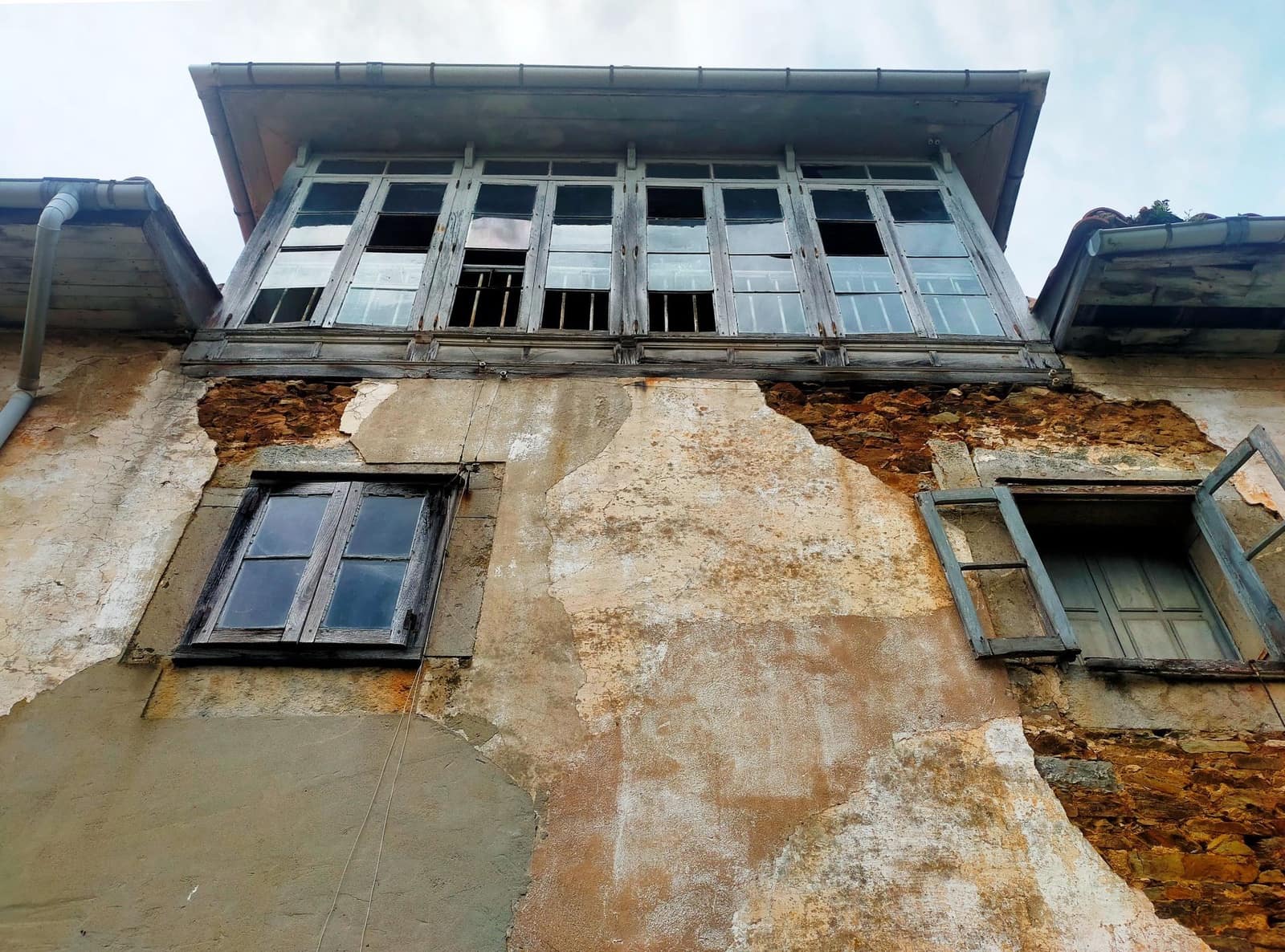 5 slaapkamer Finca/Landhuis te koop in Pravia met garage - € 135.000 (Ref: 8480603)