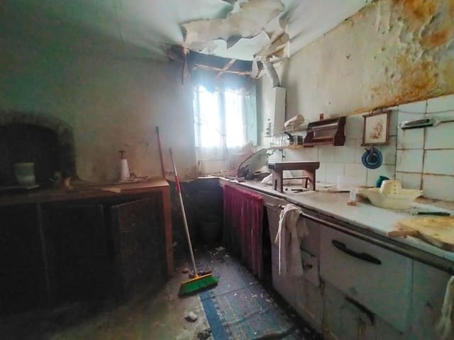 2 bedroom Townhouse for sale in Cudillero - € 120,000 (Ref: 8499921)