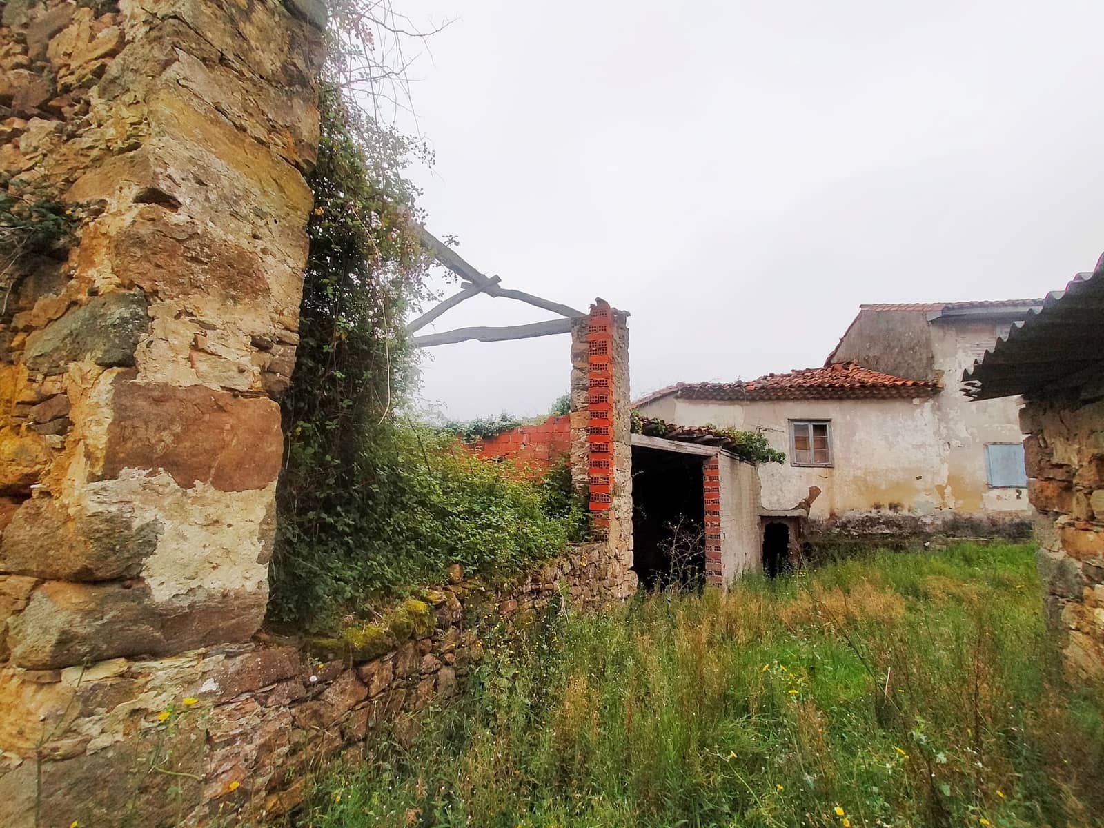 2 quarto Casa em Banda para venda em Cudillero - 120 000 € (Ref: 8499921)