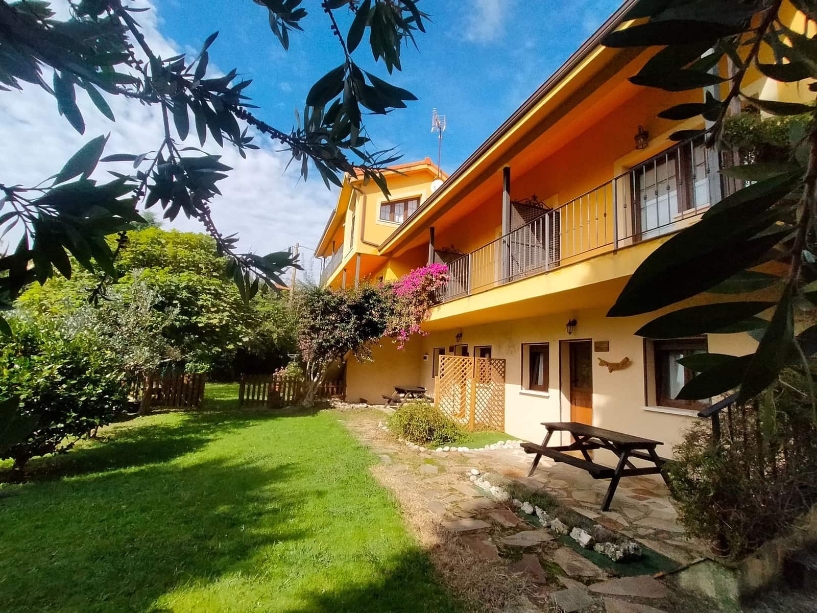 7 soveværelse Villa til salg i Cudillero med garage - € 550.000 (Ref: 8564520)