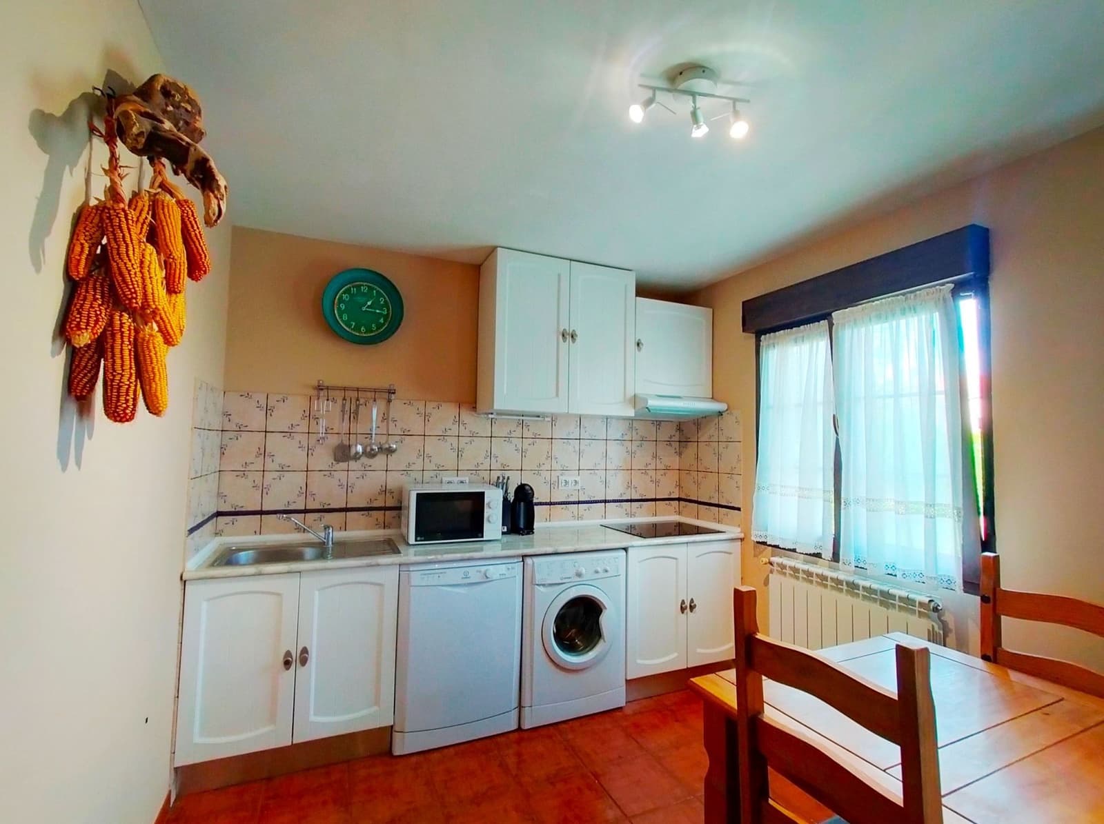 7 soveværelse Villa til salg i Cudillero med garage - € 550.000 (Ref: 8564520)