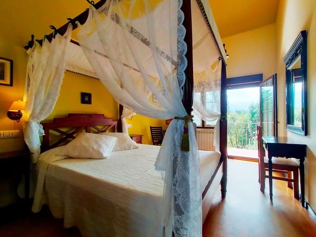 7 soveværelse Villa til salg i Cudillero med garage - € 550.000 (Ref: 8564520)