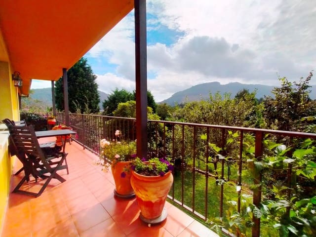 7 soveværelse Villa til salg i Cudillero med garage - € 550.000 (Ref: 8564520)