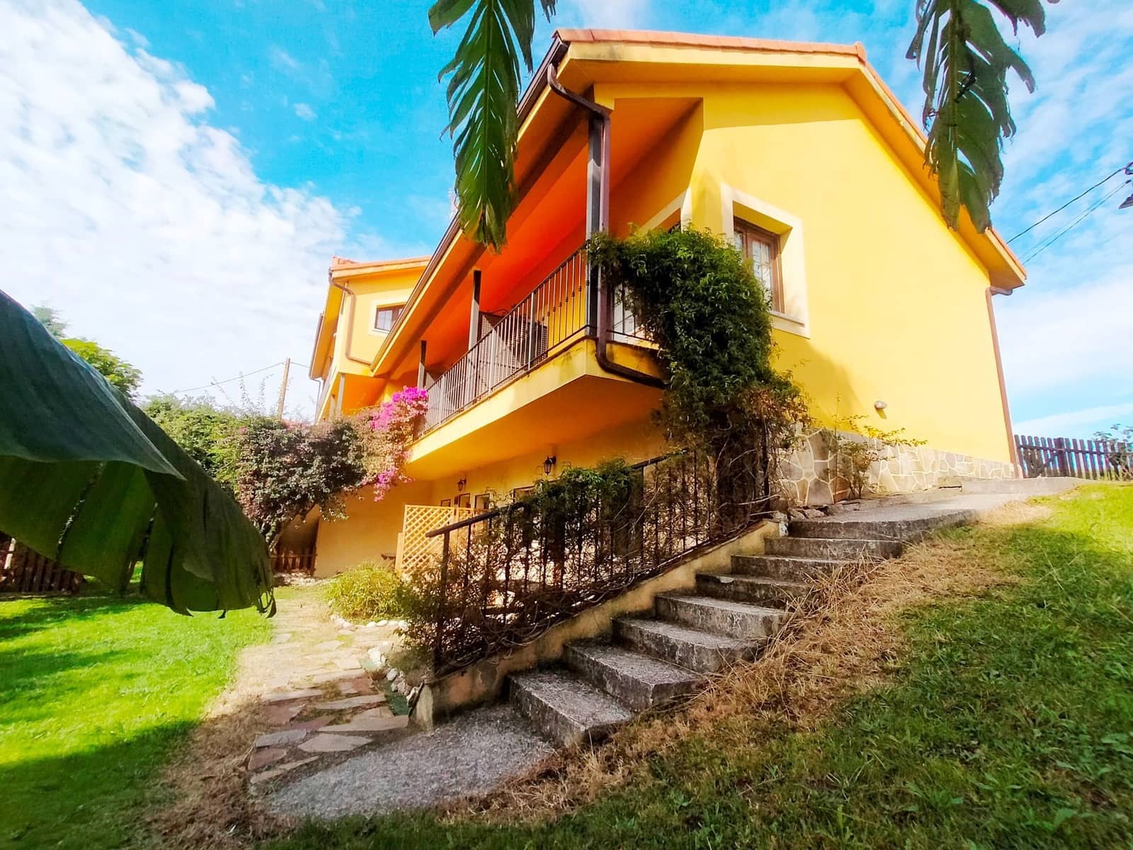 7 soveværelse Villa til salg i Cudillero med garage - € 550.000 (Ref: 8564520)