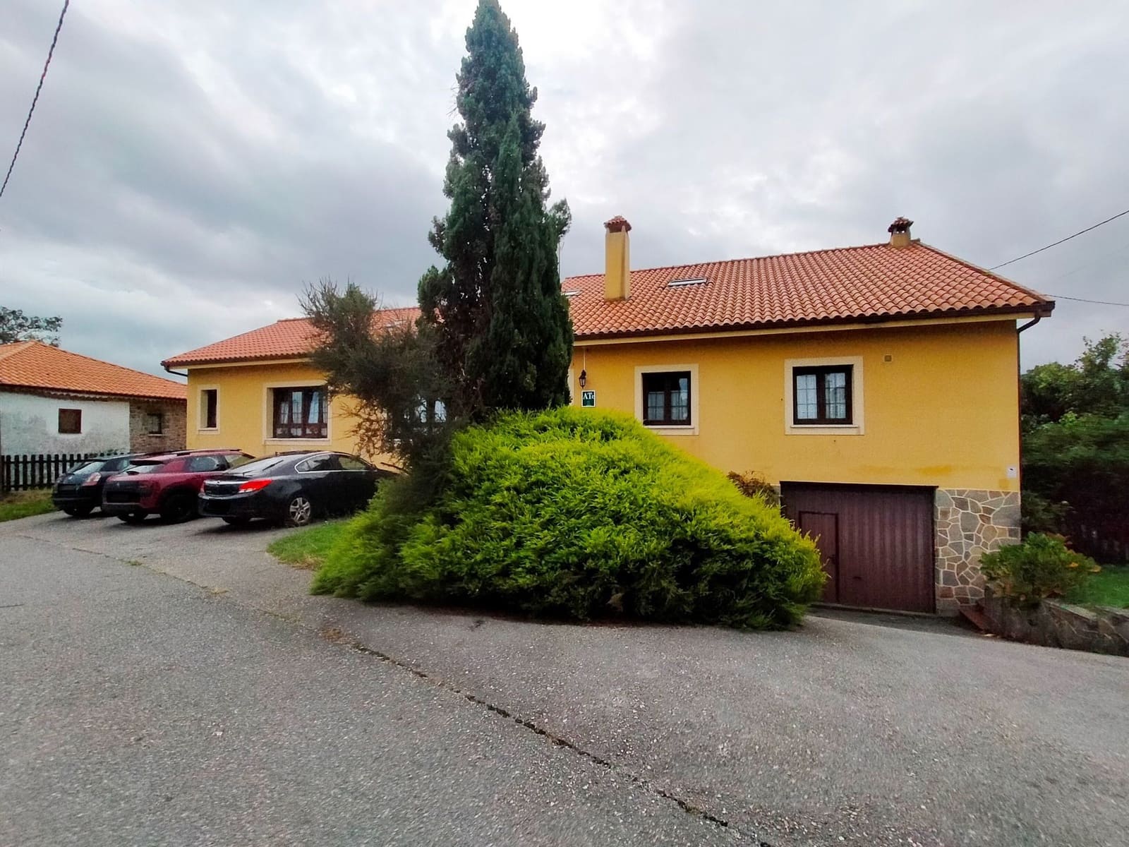 7 soveværelse Villa til salg i Cudillero med garage - € 550.000 (Ref: 8564520)