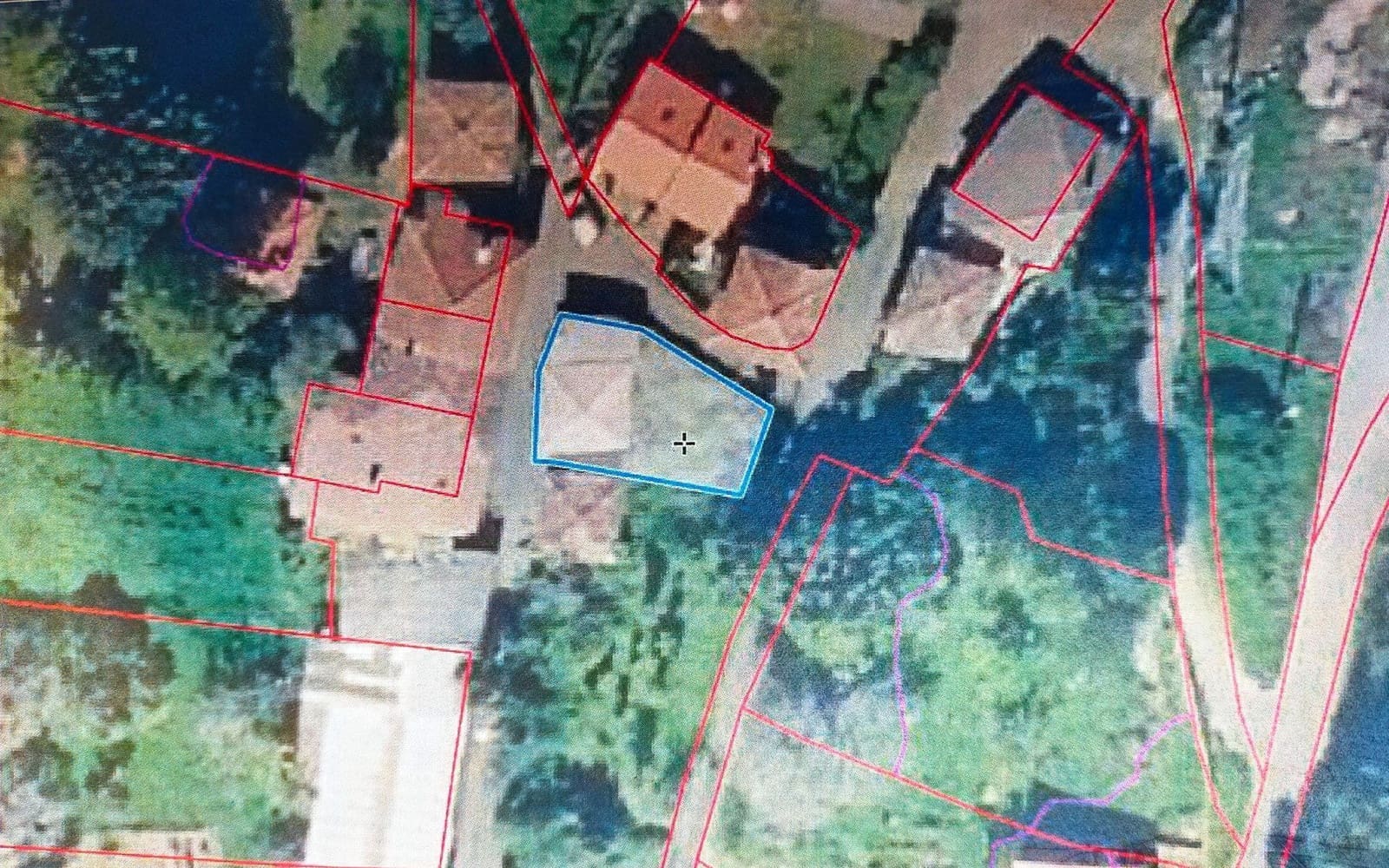 Finca/Herregård til salgs i Pravia - € 15 000 (Ref: 8764734)