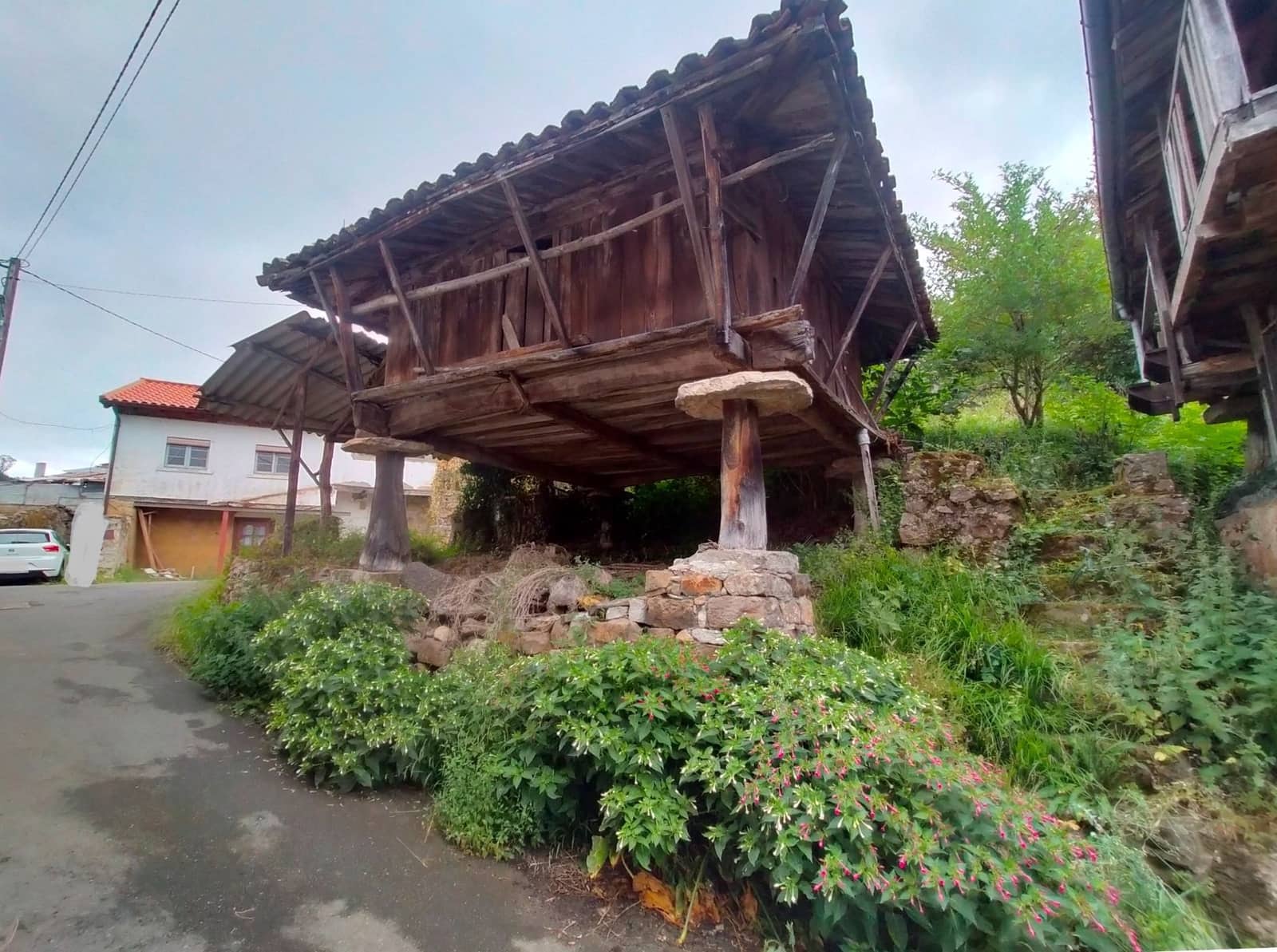 Finca/Herregård til salgs i Pravia - € 15 000 (Ref: 8764734)