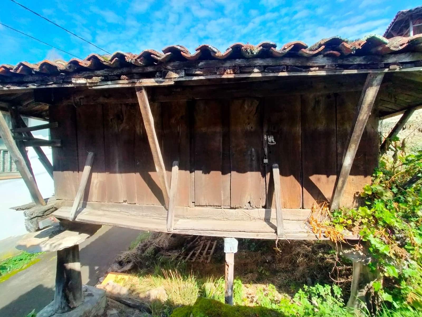 Finca/Herregård til salgs i Pravia - € 15 000 (Ref: 8764734)