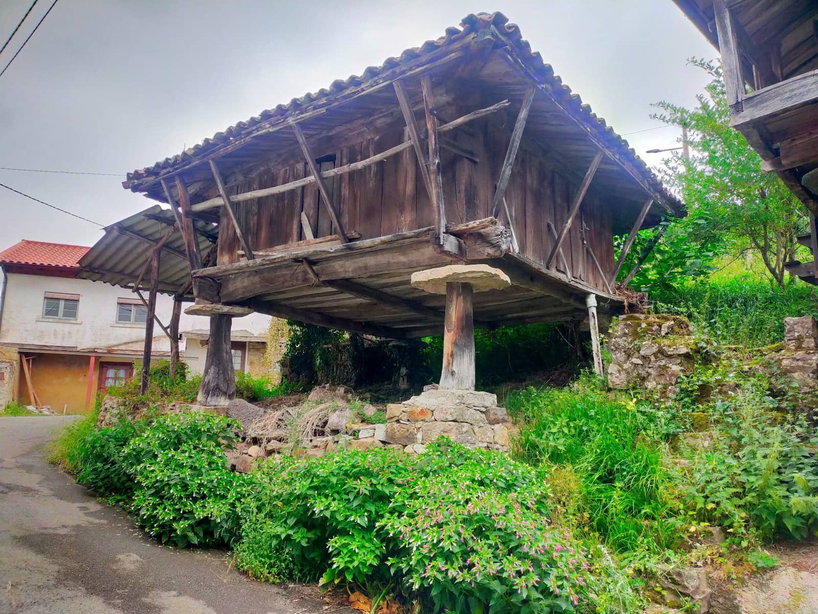 Finca/Herregård til salgs i Pravia - € 15 000 (Ref: 8764734)