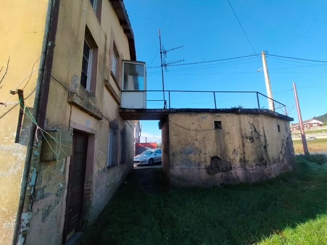 4 quarto Casa em Banda para venda em Pravia com garagem - 70 000 € (Ref: 8869201)