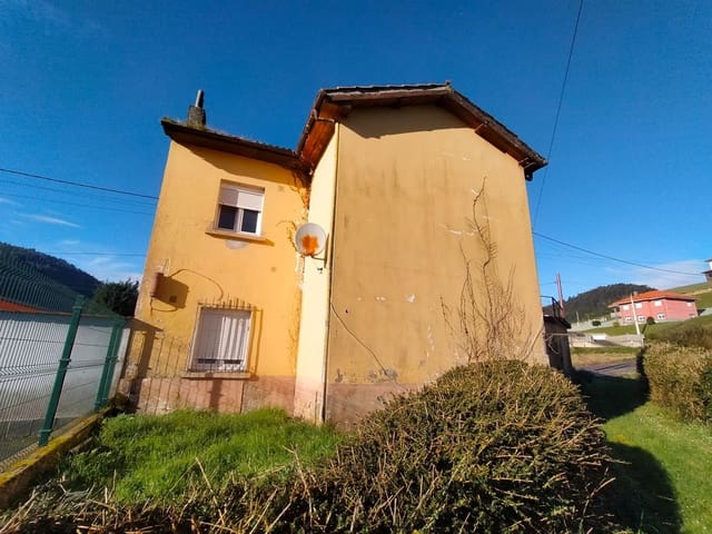 4 quarto Casa em Banda para venda em Pravia com garagem - 70 000 € (Ref: 8869201)