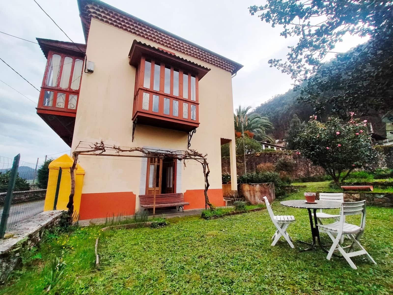 5 soveværelse Villa til salg i Pravia med garage - € 290.000 (Ref: 8874102)