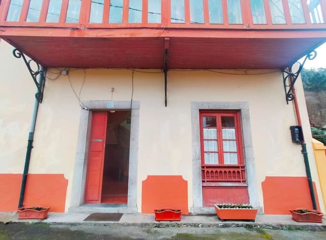 5 soveværelse Villa til salg i Pravia med garage - € 290.000 (Ref: 8874102)