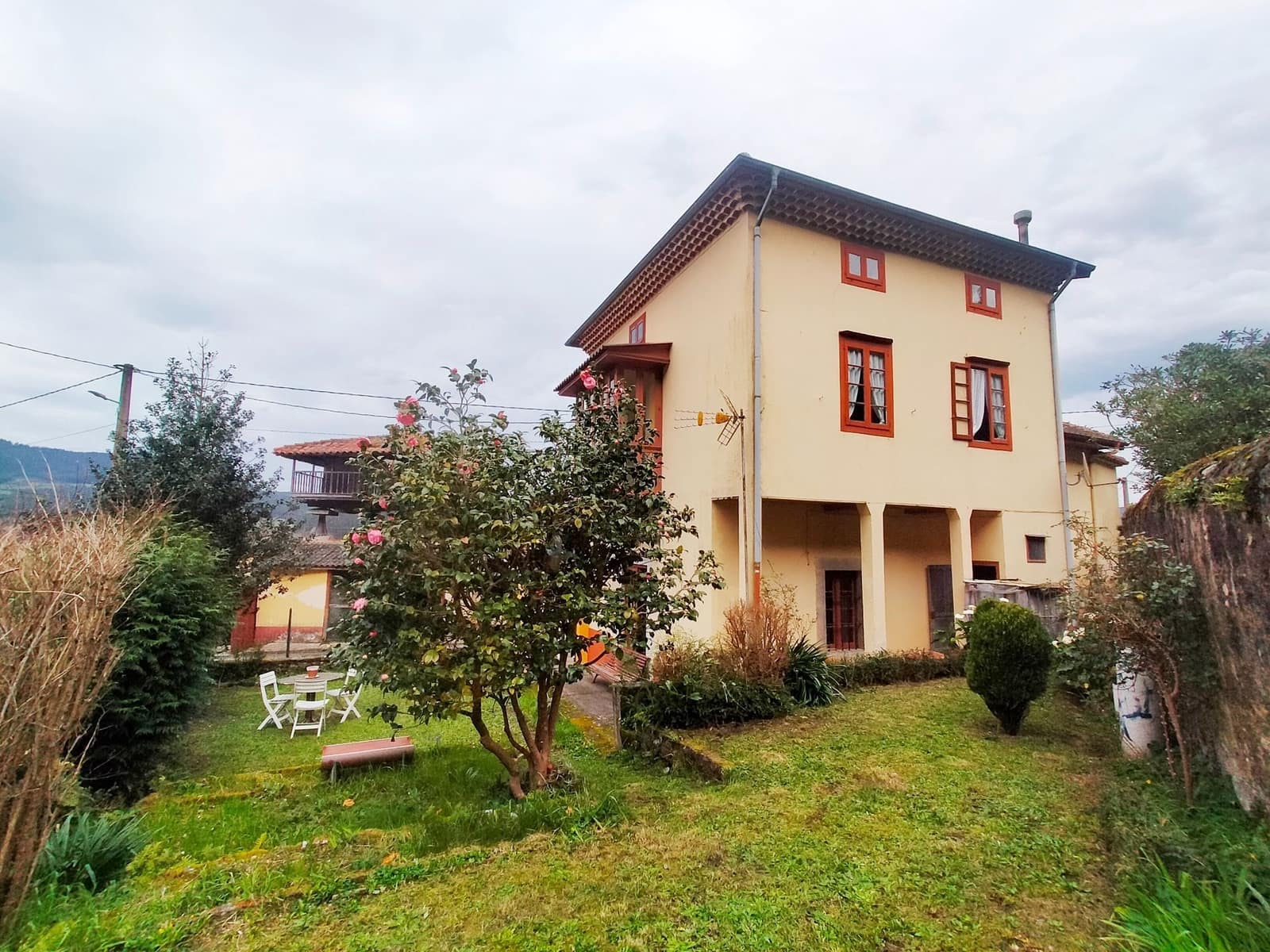 5 soveværelse Villa til salg i Pravia med garage - € 290.000 (Ref: 8874102)