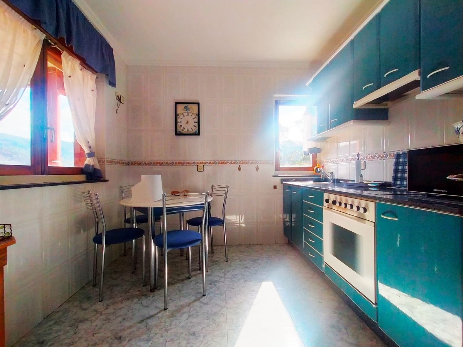 8 soveværelse Villa til salg i Pravia med garage - € 325.000 (Ref: 8887527)