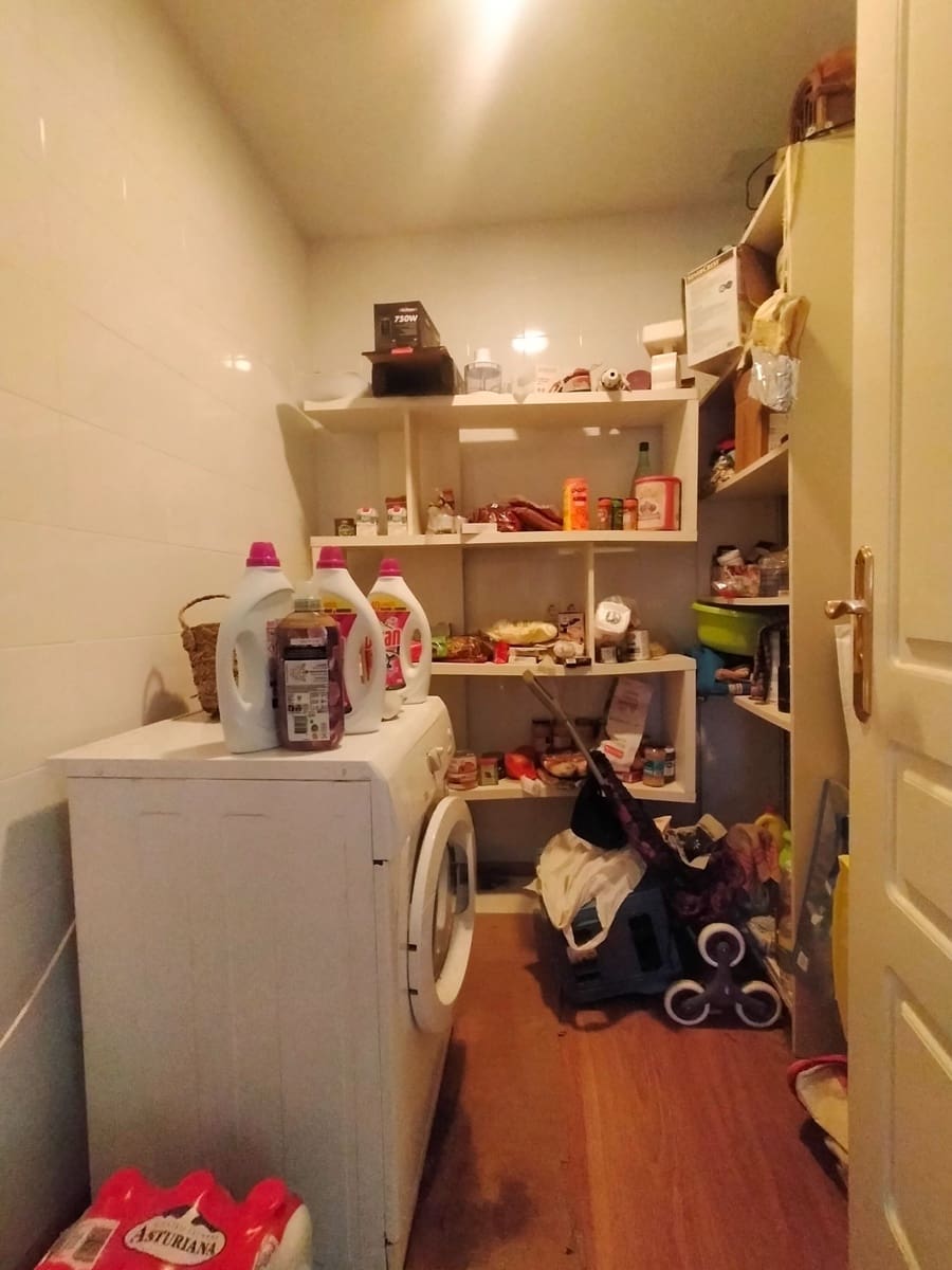 8 soveværelse Villa til salg i Pravia med garage - € 325.000 (Ref: 8887527)