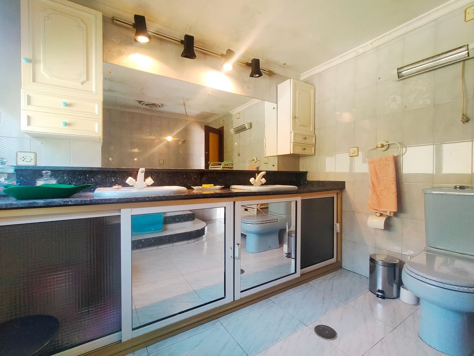 8 soveværelse Villa til salg i Pravia med garage - € 325.000 (Ref: 8887527)