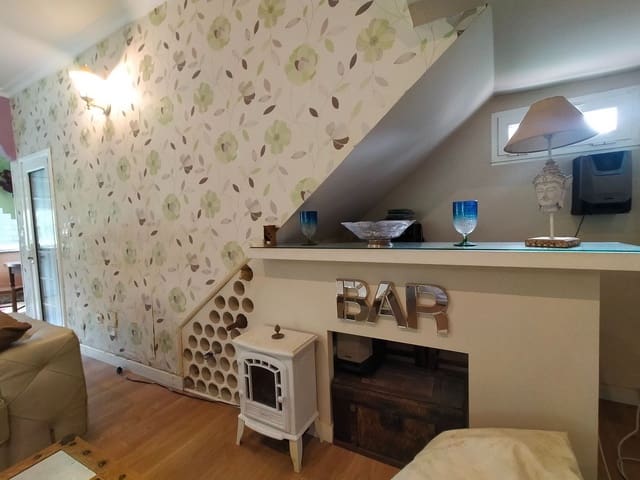 8 soveværelse Villa til salg i Pravia med garage - € 325.000 (Ref: 8887527)