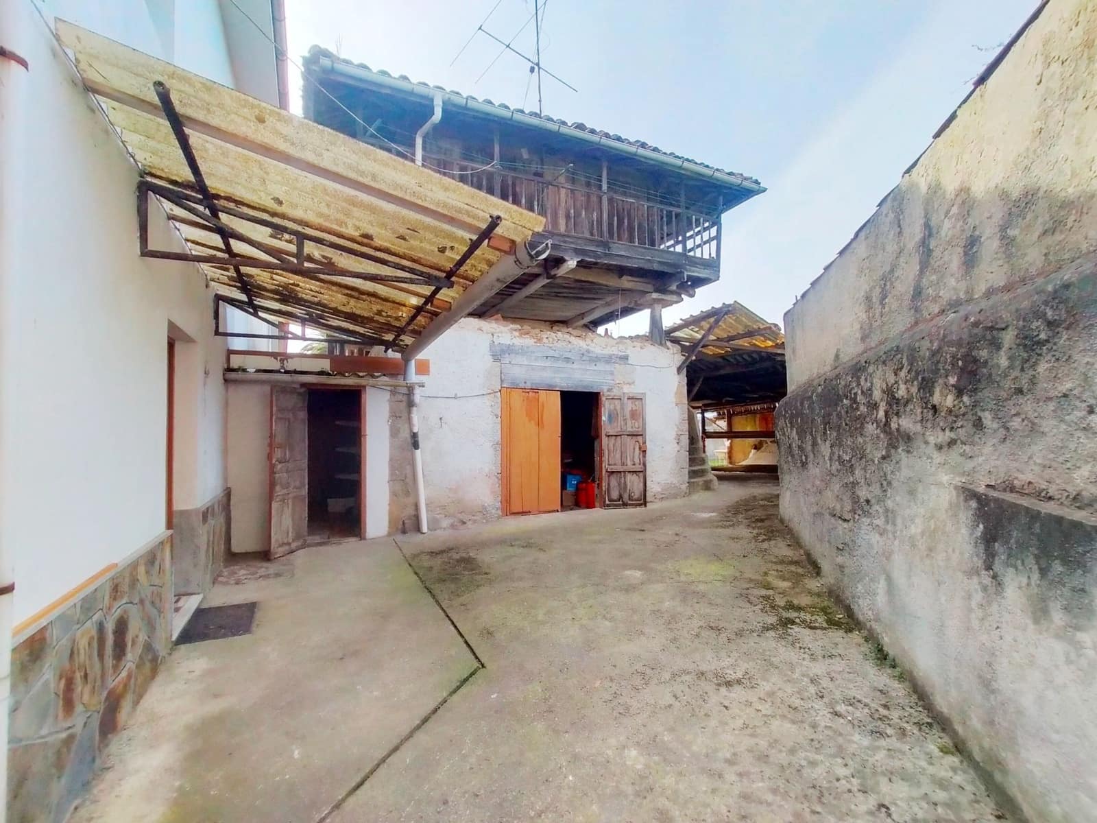 4 soveværelse Semi-Rækkehus til salg i Pravia med garage - € 165.000 (Ref: 8934881)