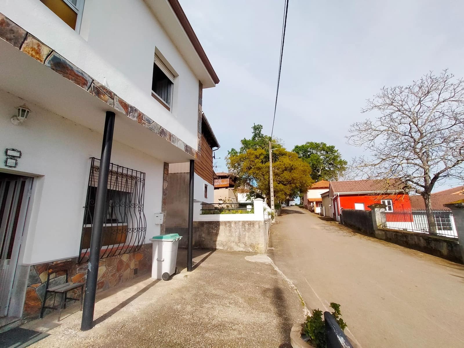 4 soveværelse Semi-Rækkehus til salg i Pravia med garage - € 165.000 (Ref: 8934881)