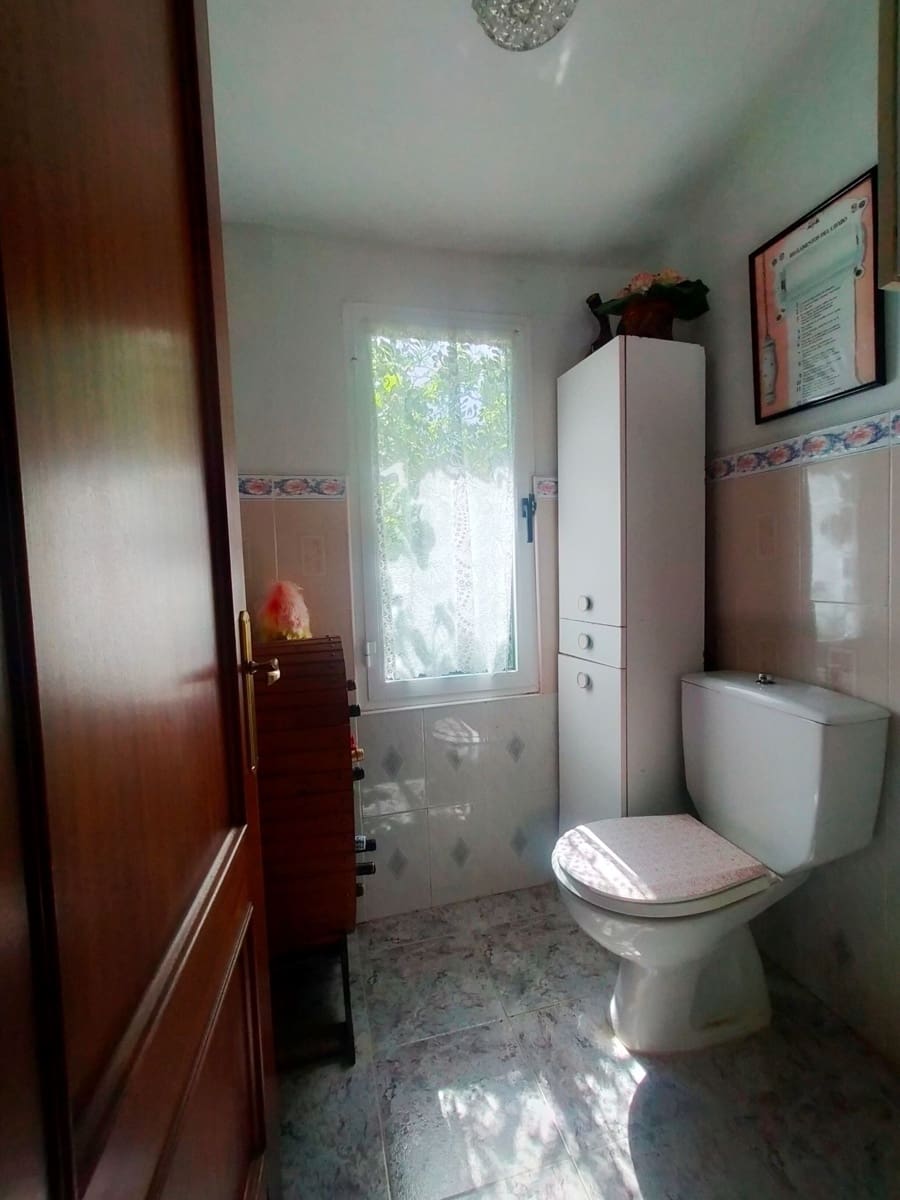 3 soveværelse Villa til salg i Soto del Barco med swimmingpool garage - € 350.000 (Ref: 9017104)