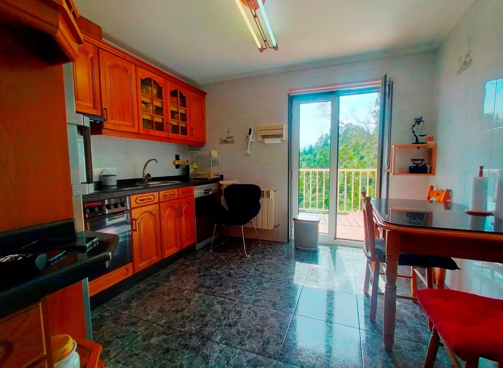 3 soveværelse Villa til salg i Soto del Barco med swimmingpool garage - € 350.000 (Ref: 9017104)