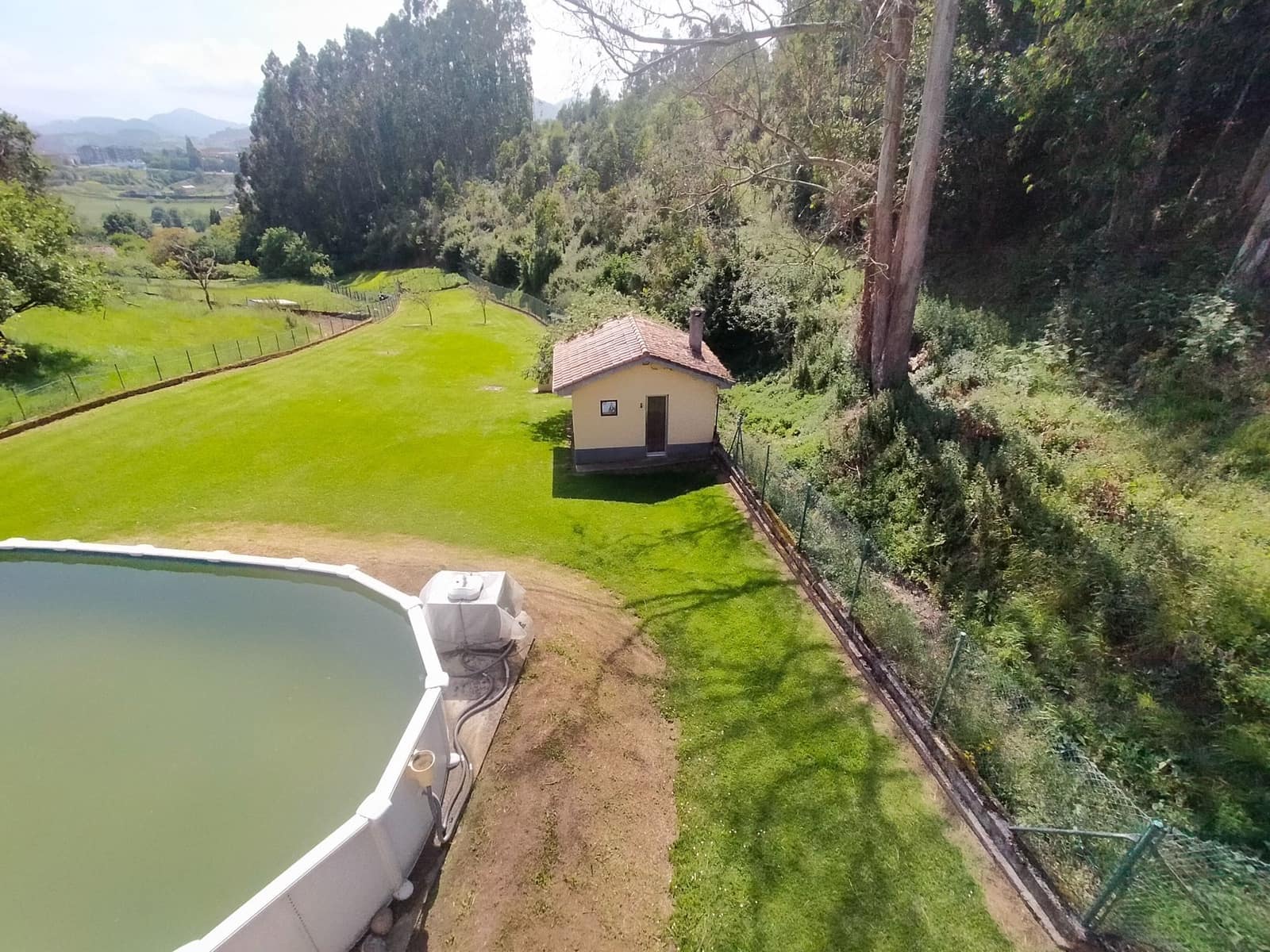 3 soveværelse Villa til salg i Soto del Barco med swimmingpool garage - € 350.000 (Ref: 9017104)