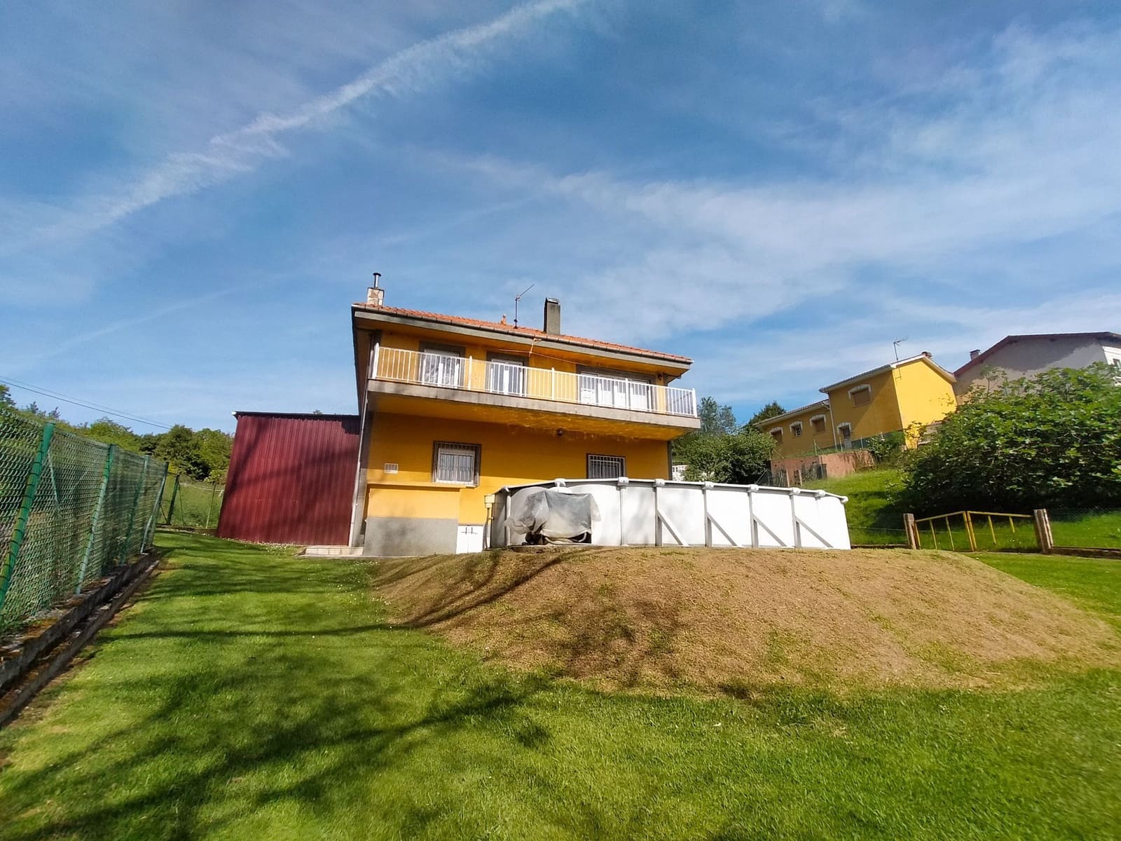 3 soveværelse Villa til salg i Soto del Barco med swimmingpool garage - € 350.000 (Ref: 9017104)