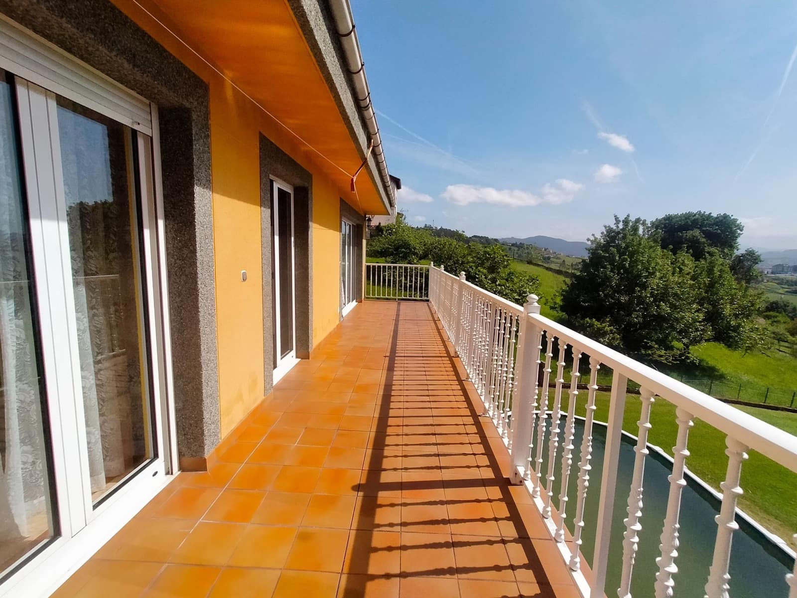 3 soveværelse Villa til salg i Soto del Barco med swimmingpool garage - € 350.000 (Ref: 9017104)