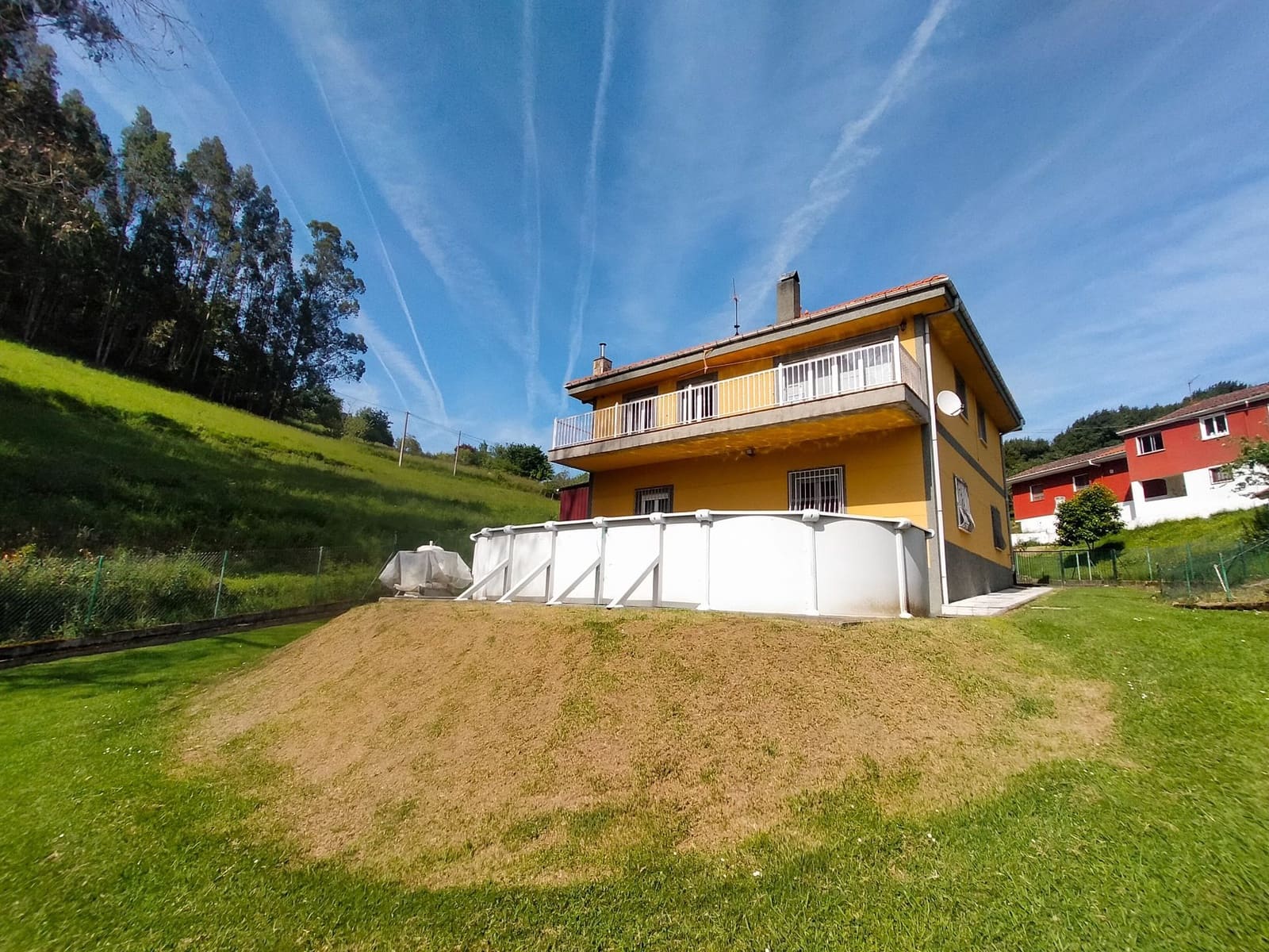 3 soveværelse Villa til salg i Soto del Barco med swimmingpool garage - € 350.000 (Ref: 9017104)