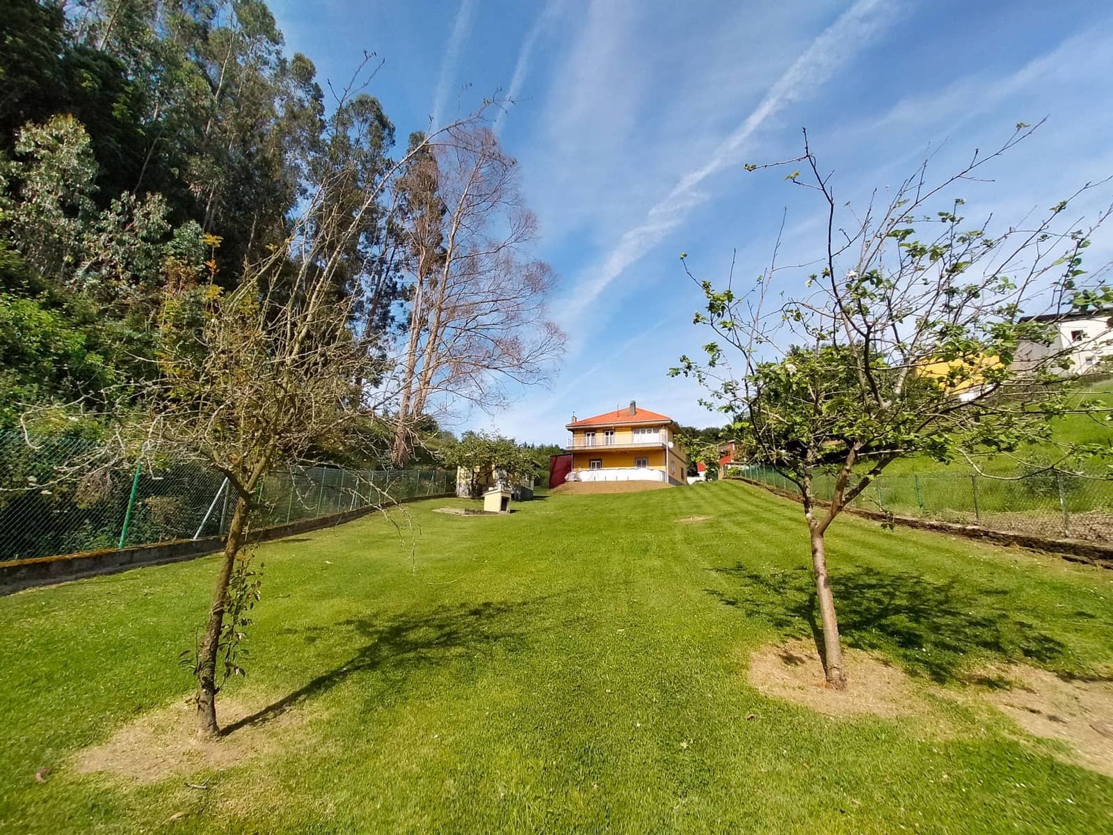 3 soveværelse Villa til salg i Soto del Barco med swimmingpool garage - € 350.000 (Ref: 9017104)